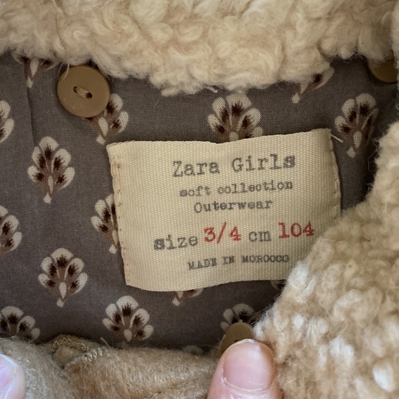 Gorgeous tan and Sherpa Zara jacket - Picture 3 of 6